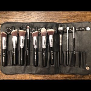 Sigma brushes with dry and shape case